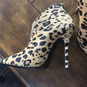 Steve Madden bootie
